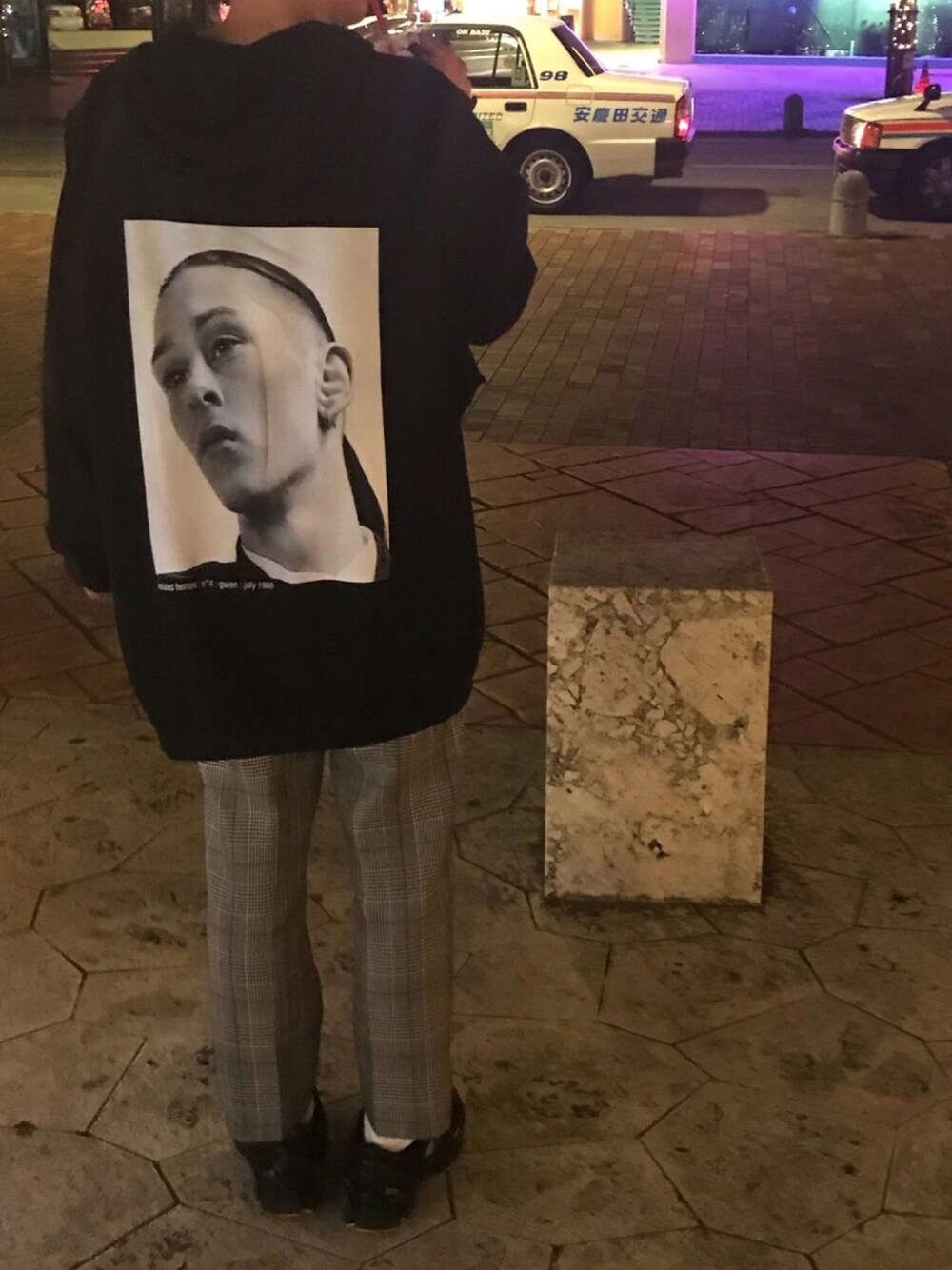 「RAF SIMONS、rafsimons×adidas、JOHN LAWRENCE SULLIVAN、モード、モードストリート、ストリート」｜「RAF SIMONSのアイテム（パーカー、ブラック系）」を使った、 つさん（メンズ・176cm）の冬コーディネートの1枚目の写真