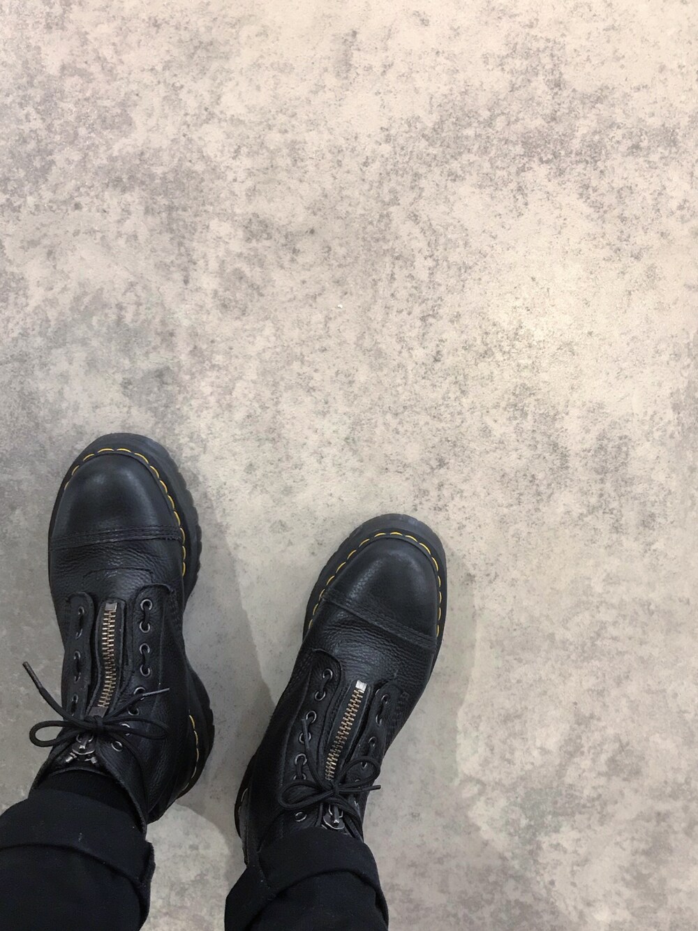 「Dr.Martens」｜「Dr. Martensのアイテム（ブーツ、ブラック系）」を使った、 つさん（メンズ・176cm）の夏コーディネートの1枚目の写真