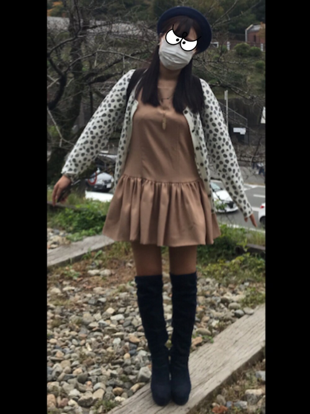 「秋、女の子、大人ガーリー、シンプル、楽チン」｜「UNKNOWN.のアイテム（ワンピース、ベージュ系）」を使った、アラレさん（レディース・154cm）の秋コーディネートの1枚目の写真