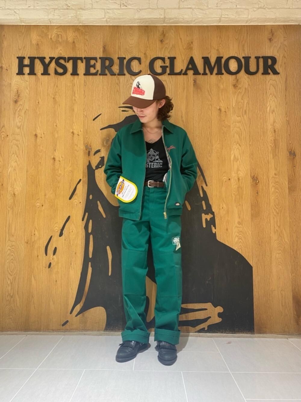 「セットアップ、カジュアル、冬コーデ、ヒステリックグラマー、HYSTERICS、thee hysteric xxx、hysteric glamour、らふこーで、あめかじ、秋こーで」｜「HYSTERIC GLAMOURのVIXEN GIRL メッシュキャップ（キャップ、ブラウン系）」を使った、YUDAIさん（メンズ・168cm）の冬コーディネートの1枚目の写真