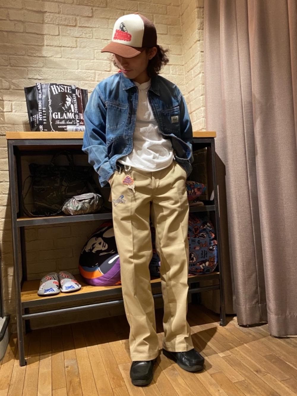 「ジャケット、カジュアル、冬コーデ、ヒステリックグラマー、HYSTERICS、thee hysteric xxx、でにむ、きゃっぷ、hysteric glamour、あめかじ」｜「HYSTERIC GLAMOURのカバーオールジャケット（その他アウター、ブルー系）」を使った、YUDAIさん（メンズ・168cm）の冬コーディネートの1枚目の写真