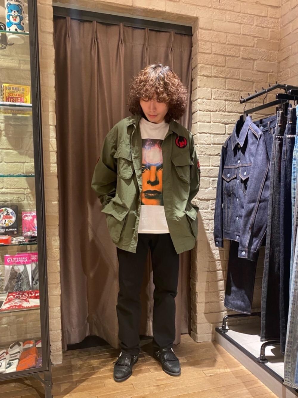 「ライトアウター、バックプリント、ヒステリックグラマー、HYSTERICS、thee hysteric xxx、春こーで、みりたりー、hysteric glamour、🐼コラボ、あめかじ」｜「HYSTERIC GLAMOURの50’S XXブラックデニムストレートパンツ（デニムパンツ、ブラック系）」を使った、YUDAIさん（メンズ・168cm）の春コーディネートの1枚目の写真