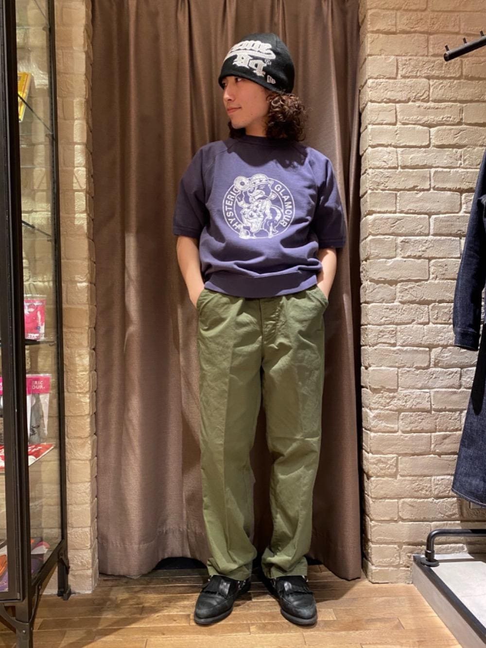 「カジュアル、ヒステリックグラマー、HYSTERICS、thee hysteric xxx、春こーで、hysteric glamour、Ｔシャツ、シンプルこーで、あめかじ、🦊スウェット」｜「HYSTERIC GLAMOURのSKUNK RECORDS スウェット（スウェット、ブルー系）」を使った、YUDAIさん（メンズ・168cm）の春コーディネートの1枚目の写真