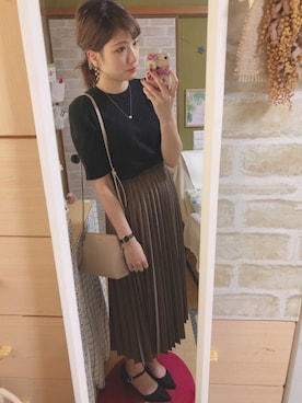 「アコーディオンプリーツ」｜「アイテム（スカート）」を使った、ま あ ささん（レディース・156cm）の秋コーディネート
