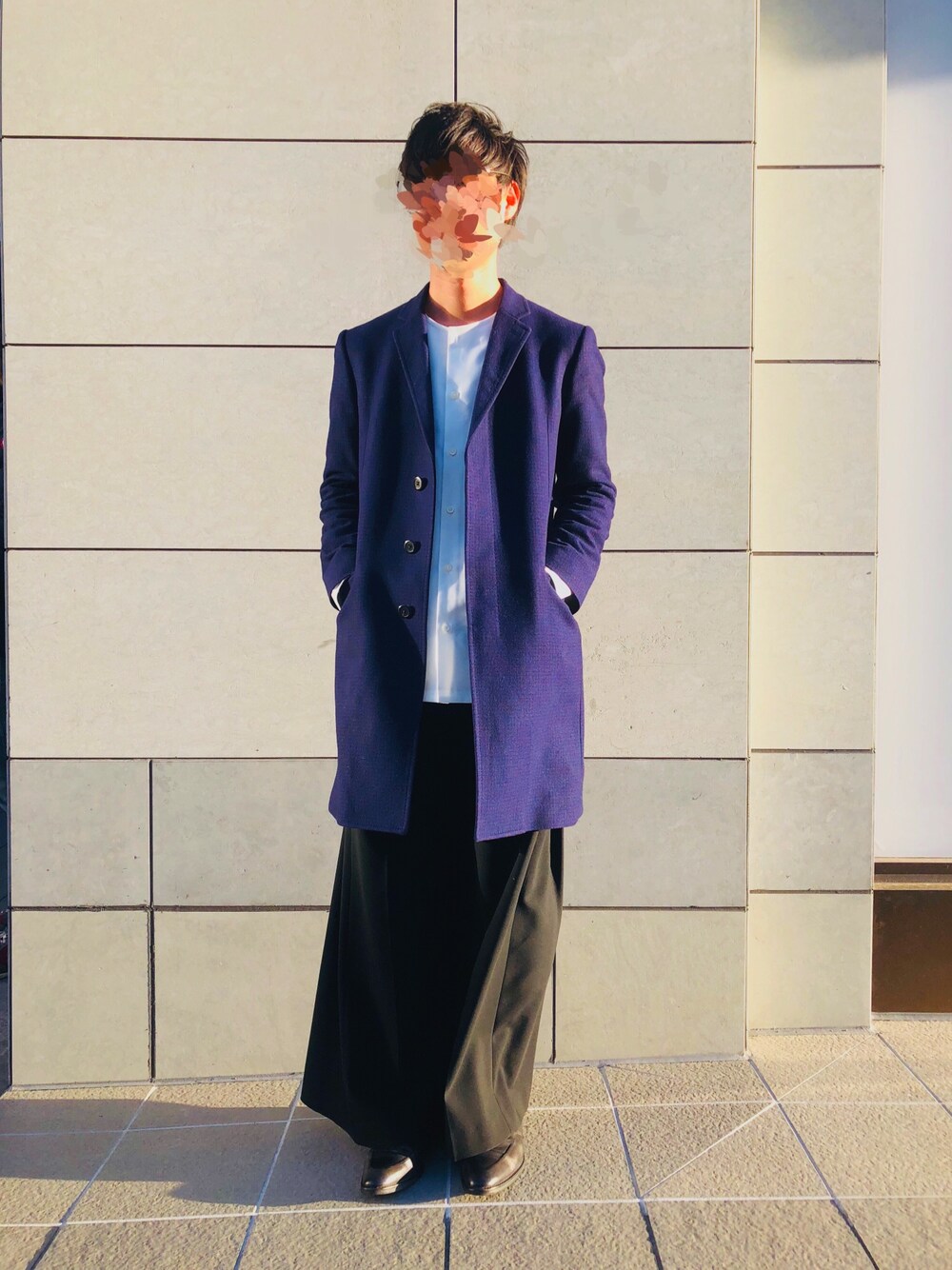 「ワイドパンツ、バンドカラーシャツ、オーバーサイズ、白シャツ、シンプルコーデ、チェスターコート、UNITED TOKYO、LAD MUSICIAN、LADMUSICIAN、UNITEDTOKYO」｜「UNITED TOKYOのノーカラーロングスリーブシャツ（シャツ/ブラウス、ホワイト系）」を使った、daaashimoさん（メンズ・172cm）の冬コーディネートの1枚目の写真