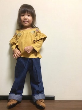 「刺繍」｜「アイテム（モカシン/デッキシューズ）」を使った、mayuさん（キッズ・90cm）の秋コーディネート