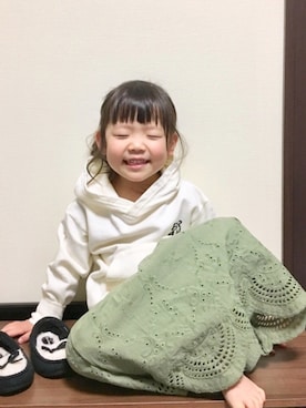 「プルオーバーパーカー」｜「アイテム（その他）」を使った、mayuさん（キッズ・90cm）の春コーディネート