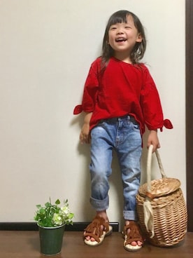「ボーイフレンドデニム」｜「アイテム（その他）」を使った、mayuさん（キッズ・90cm）の春コーディネート