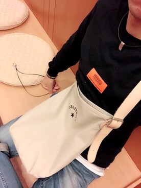「CONVERSE（コンバース）のアイテム（ショルダーバッグ）」を使った、nozozomiさん（メンズ・170cm）の秋コーディネート