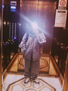 陈卡罗さんのコーディネート