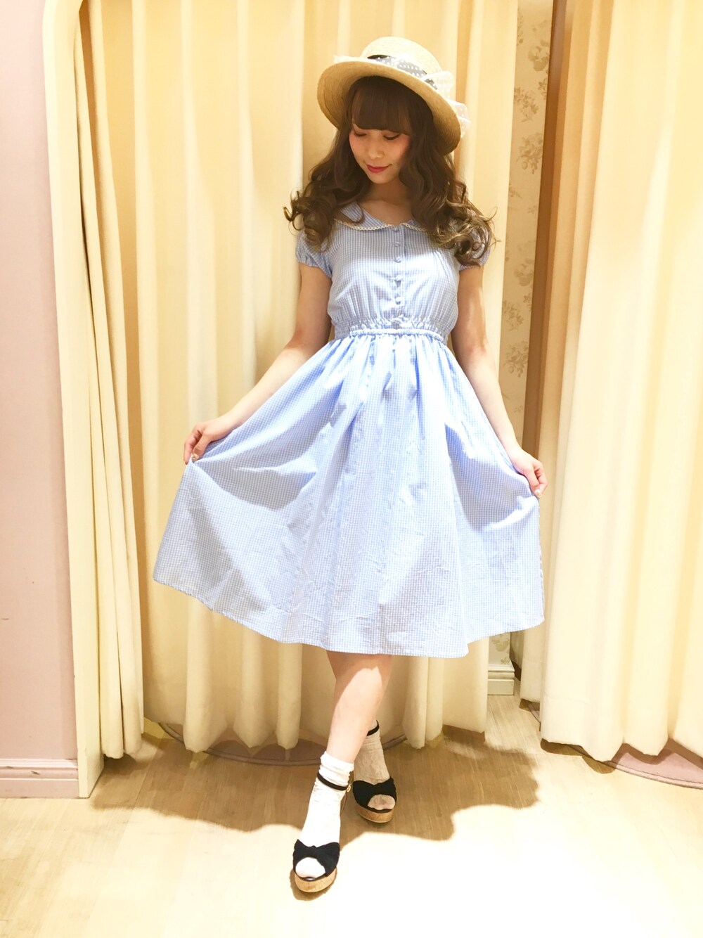 「春コーデ、ワンピース、ギンガムチェック、ストローハット、セーラーカラー、ブルー、ガーリー」｜「Ank Rougeのアイテム（ハット、ホワイト系）」を使った、m a y u さん（レディース・158cm）の春コーディネートの1枚目の写真