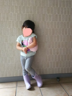 「アイテム（レインシューズ、パープル系）」を使った、the_sugarsさん（キッズ・90cm）の夏コーディネート