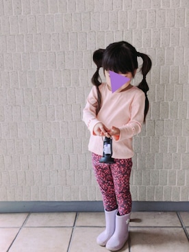 「アイテム（レインシューズ、パープル系）」を使った、the_sugarsさん（キッズ・100cm）の秋コーディネート