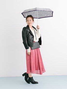 「KiU（キウ）のアイテム」を使った、ameme URBAN RESEARCHさん（レディース・162cm）の秋コーディネート