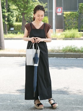 「RODE SKO」｜「アイテム（ジャンパースカート）」を使った、ameme URBAN RESEARCHさん（レディース・163cm）の夏コーディネート