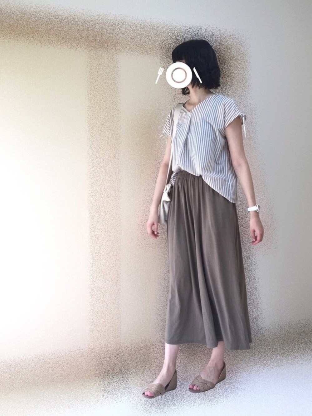 「ベージュ、ストライプ、カーキ、ワイドパンツ、スカンツ、ワントーンコーデ、秋服準備はじめました、プチプラ、高身長女子」｜「BABY-GのBABY-G / ジーミズ G-MS / MSG-W100G-7AJF / ベビーG（アナログ腕時計、ホワイト系）」を使った、mi-nさん（レディース・175cm）の秋コーディネートの1枚目の写真