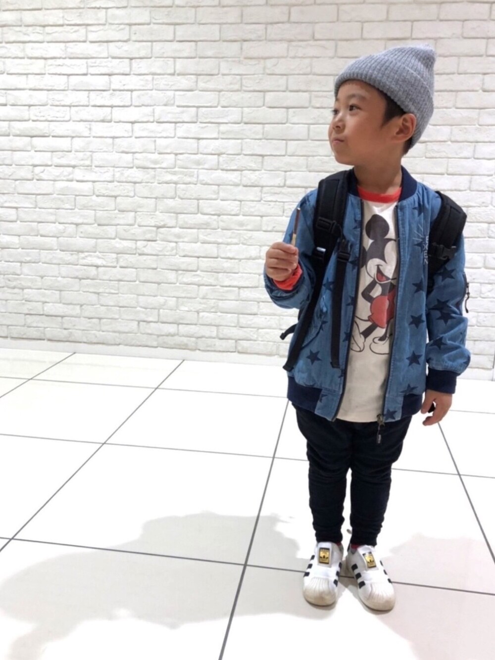 「キッズファッション、おとこのこ、パーカーフェス2018告知、サルエルパンツ、ニット帽、MA-1、ブルゾン、保育園コーデ」｜「COMECHATTO&CLOSETのARTEX WATCH CAP（ニットキャップ/ビーニー、グレー系）」を使った、*tM*さん（キッズ・110cm）の秋コーディネートの1枚目の写真