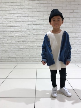 「スタンスミス」｜「アイテム（ノーカラージャケット）」を使った、*tM*さん（キッズ・110cm）の冬コーディネート