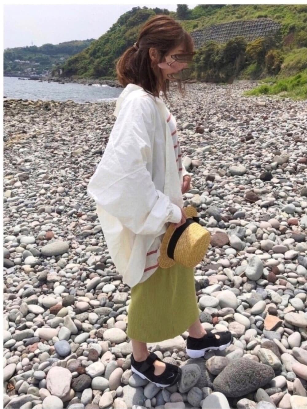 「エアリフト、シャツスタイル、coca、プチプラ、きれいめカジュアル、ボリューム袖、春夏コーデ、リブスカート、おとばなコーデ、おとばなコーデフェス告知」｜「THE OTOGIBANASHI...SUPPLYのアイテム（シャツ/ブラウス、ホワイト系）」を使った、*tM*さん（レディース・156cm）の春コーディネートの1枚目の写真