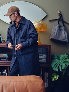 「アイテム（トレンチコート）」を使った、刚果海军さん（メンズ・175cm・40代）の秋コーディネート
