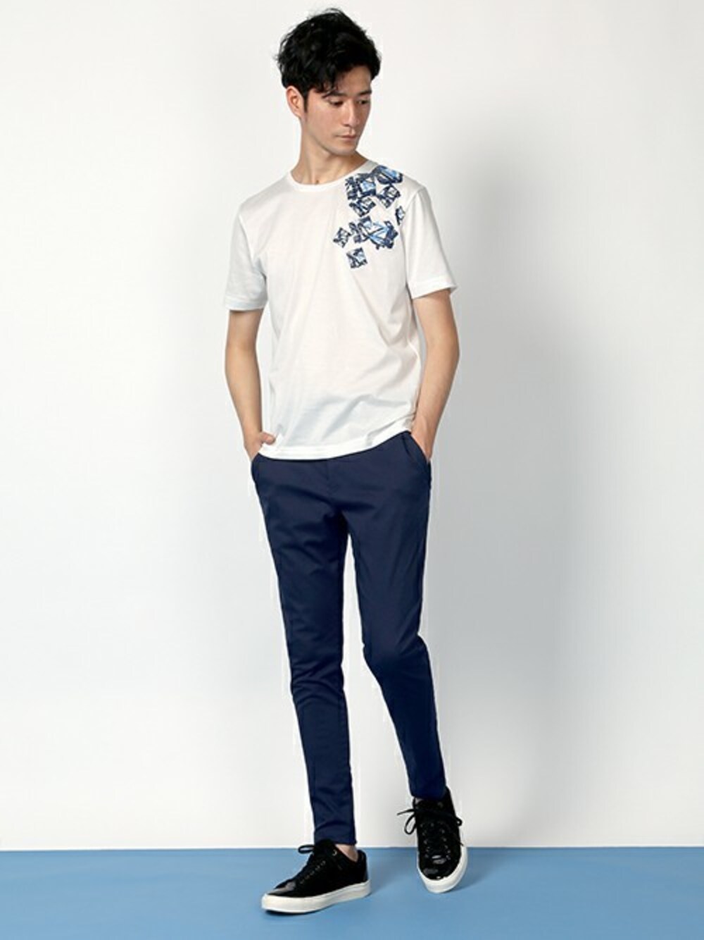 DANNY（LANVIN en Bleu 本社）｜LANVIN en BleuのTシャツ/カットソーを使ったコーディネート - WEAR