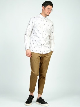 「アイテム（チノパンツ、イエロー系）」を使った、DANNYさん（メンズ・177cm）の春コーディネート