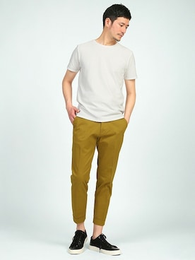 「アイテム（チノパンツ、イエロー系）」を使った、DANNYさん（メンズ・177cm）の春コーディネート