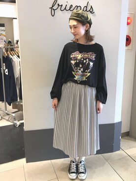 「シルバー」｜「アイテム（ハンチング/ベレー帽）」を使った、ayuさん（レディース・162cm）の冬コーディネート