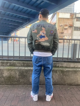 「バックプリント」｜「アイテム（MA-1）」を使った、生田智義さん（メンズ・174cm）の秋コーディネート