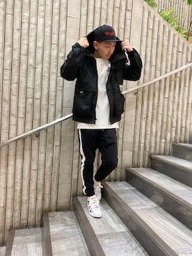 「AVIREX（アヴィレックス）の【直営店限定】エアフォース ベースキャップ/AIR FORCE BACES CAP（キャップ）」を使った、生田智義さん（メンズ・174cm）の冬コーディネート