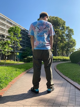 「AVIREX（アヴィレックス）のアイテム（サンダル）」を使った、生田智義さん（メンズ・174cm）の春コーディネート