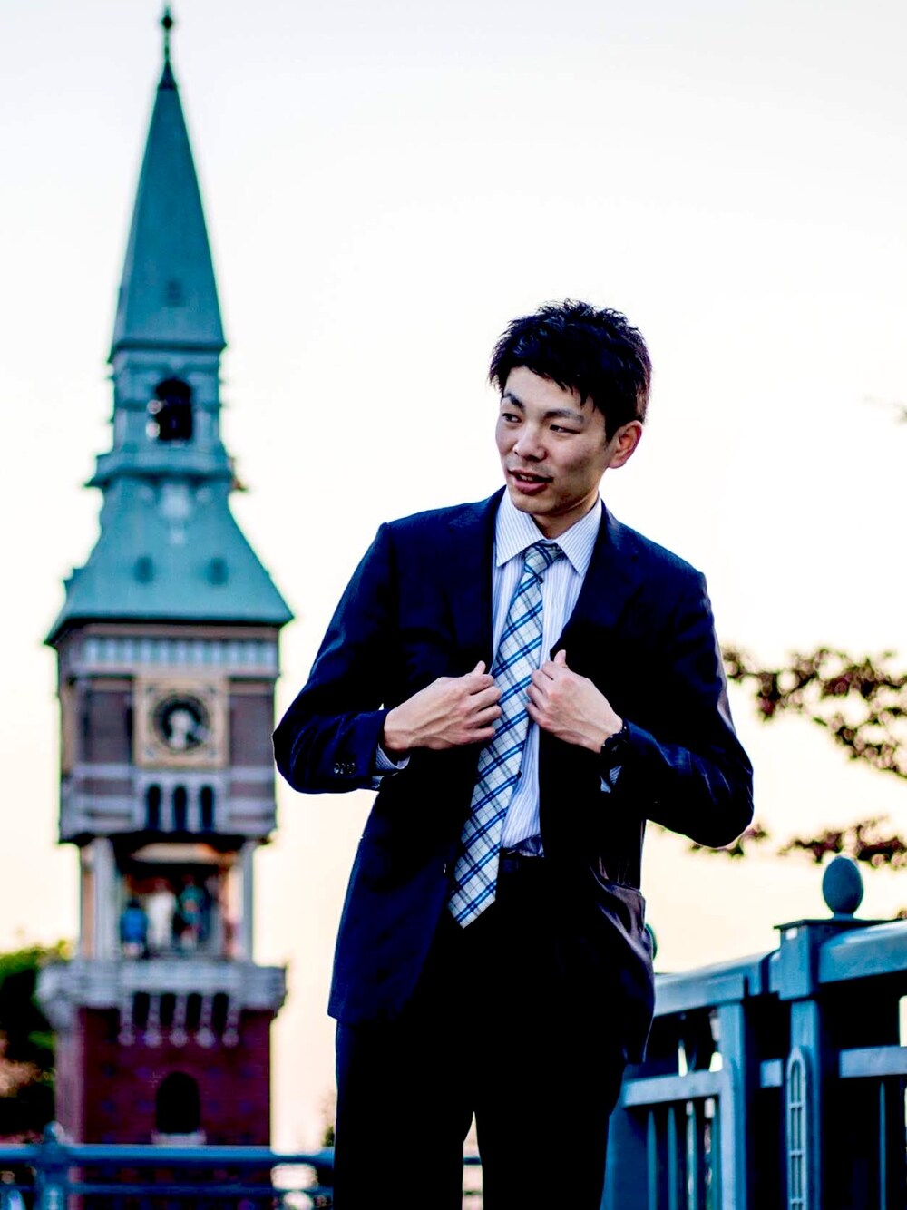 「洋服の青山」｜「HILTONのアイテム（スーツジャケット、その他）」を使った、Daikiさん（メンズ・184cm）の冬コーディネートの1枚目の写真