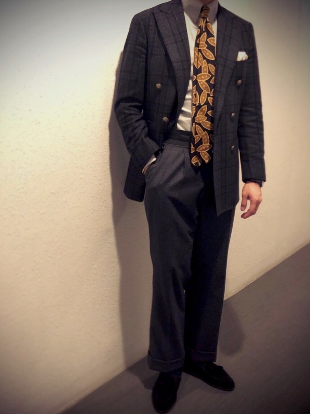 「スーツスタイル、ジャケパン、ジャケット、冬コーデ、オーダースーツ、モノトーン」｜「VITALE BARBERIS CANONICOのアイテム（スラックス、グレー系）」を使った、k.t.さん（メンズ・168cm）の春コーディネートの1枚目の写真