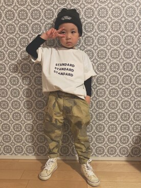 「部屋撮り」｜「アイテム（ニットキャップ/ビーニー）」を使った、RinoRihiさん（キッズ・100cm）の春コーディネート