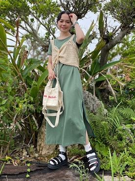 「MILKFED.（ミルクフェド）のアイテム（トートバッグ）」を使った、MILKFED.STAFFさん（レディース・157cm）の夏コーディネート