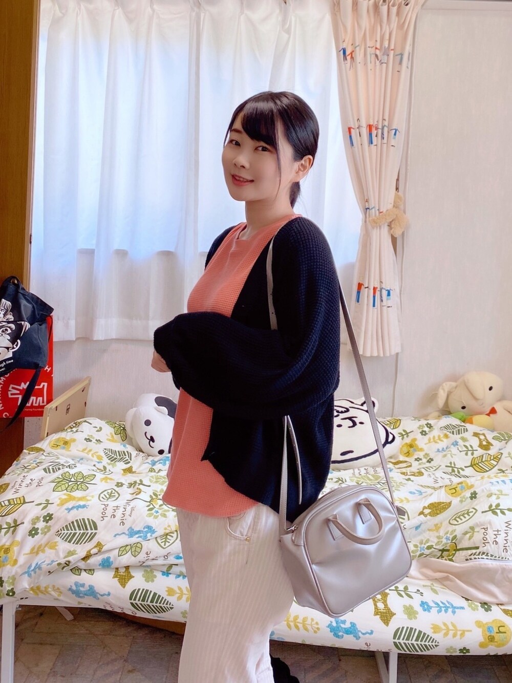 「大人カジュアル、シンプル」｜「GLOBAL WORKの洗えるワッフルニットカーディガン/843097（カーディガン/ボレロ、ブラック系）」を使った、R！さん（レディース・157cm）の夏コーディネートの1枚目の写真