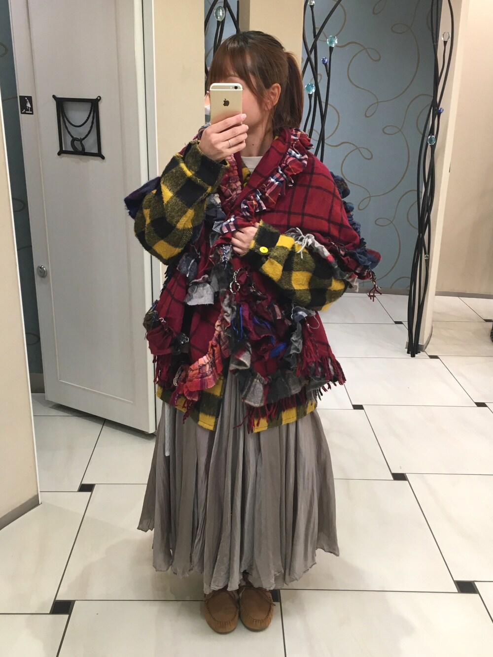 「冬コーデ、もこもこ、フリル、ストール、cathy、ポニーテール、古着、リメイク、ミネトンカ、aikoジャンキー」｜「HAIGHT&ASHBURYのアイテム（トップス、イエロー系）」を使った、コダさん（レディース・154cm）の秋コーディネートの1枚目の写真