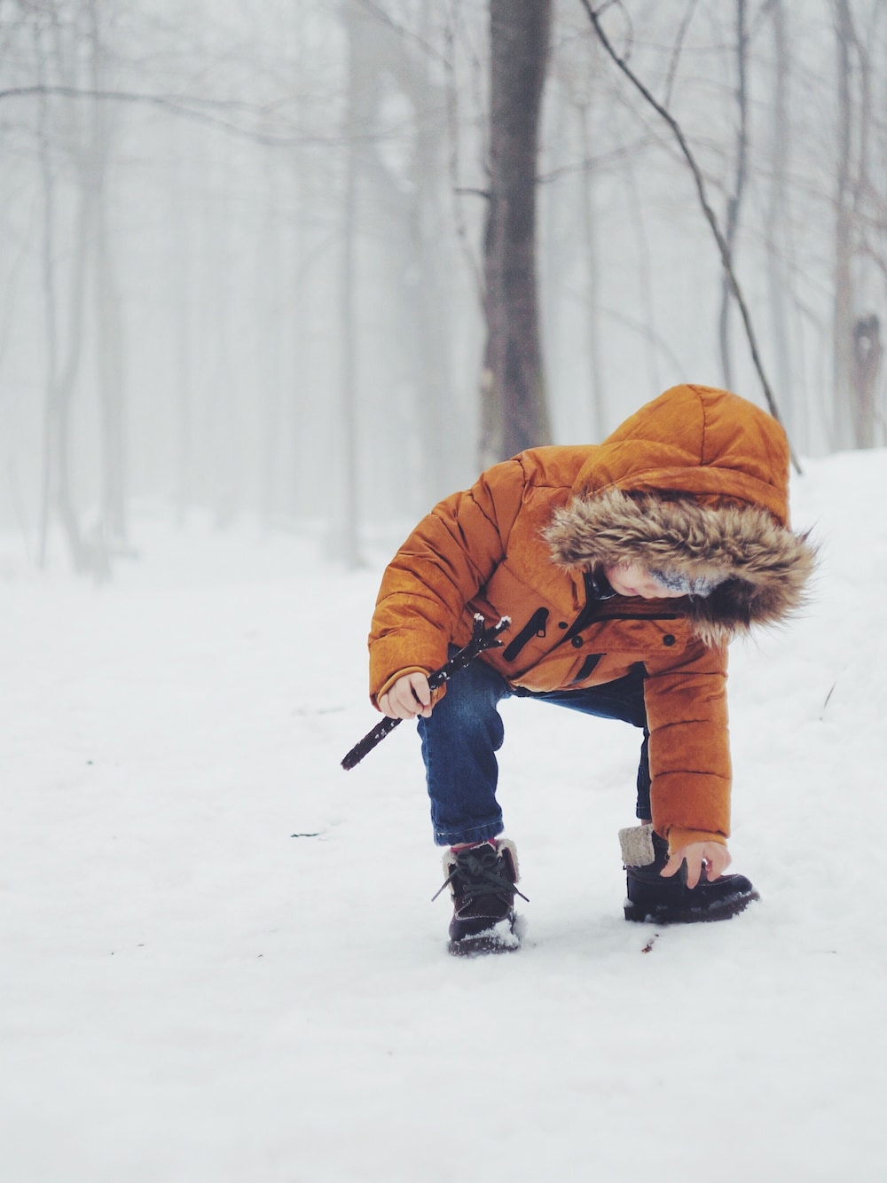 「winter、snow、babygap、GAP、GAPbaby、park、carter's」｜「ZARA KIDSのアイテム（ダウンジャケット/コート、オレンジ系）」を使った、jjeeさん（キッズ・31cm）の春コーディネートの1枚目の写真