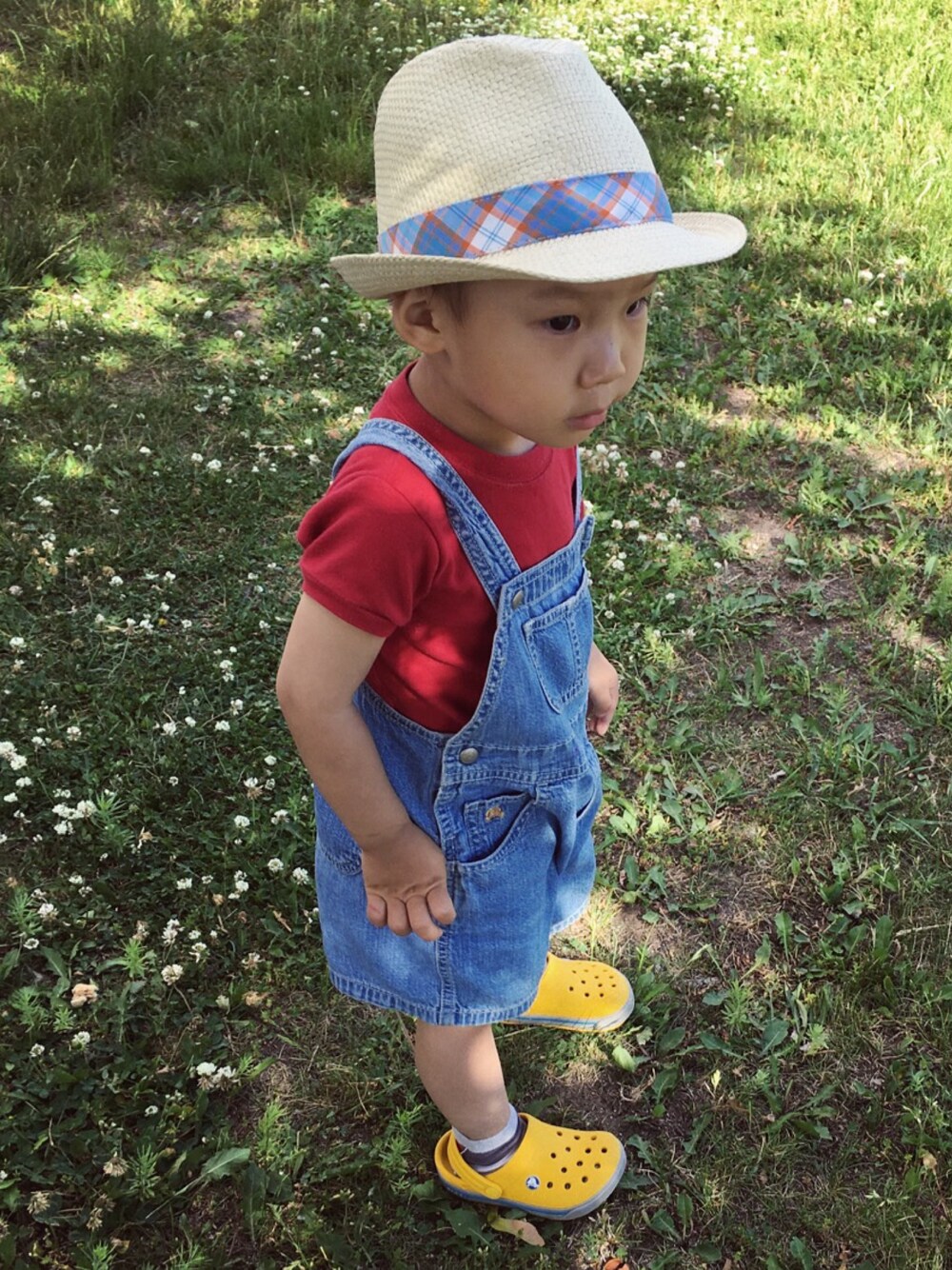 「kids、babygap、crocs、H&M、summer、park、canada、joe fresh」｜「babyGAPのアイテム（カーゴパンツ、ブルー系）」を使った、jjeeさん（キッズ・31cm）の春コーディネートの1枚目の写真