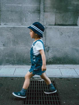 「TOMMY HILFIGER」｜「アイテム（スリッポン）」を使った、jjeeさん（キッズ・31cm）の夏コーディネート