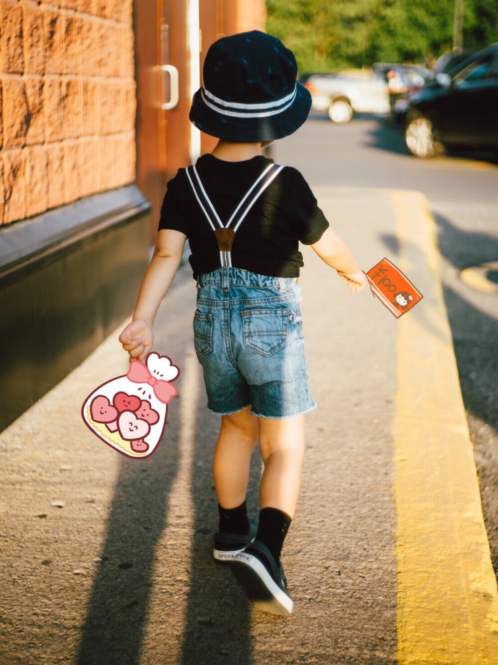 「3歳、summer、kids、casual」｜「Carter'sのアイテム（サロペット/オーバーオール、ブルー系）」を使った、jjeeさん（キッズ・31cm）の夏コーディネートの1枚目の写真