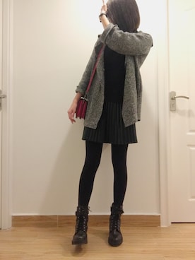 「Guess（ゲス）のアイテム（ブーツ）」を使った、colovehhさん（レディース・170cm）の冬コーディネート