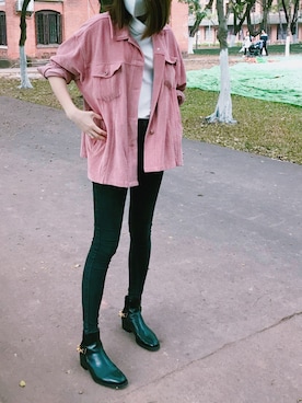 「STUART WEITZMAN（スチュアートワイツマン）のアイテム（ブーティ）」を使った、colovehhさん（レディース・170cm）の冬コーディネート