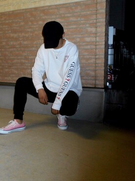 「FREAK'S STORE（フリークスストア）のWEB限定 Guess×FREAK'S STORE/ゲス 別注スーパービッグ ロゴ ロングスリーブTシャツ（Tシャツ/カットソー、ホワイト系）」を使った、Ｕ字さん（メンズ・178cm）の秋コーディネート