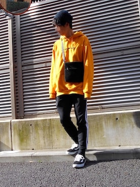 「H&M（エイチ・アンド・エム）のアイテム（ニットキャップ/ビーニー、ブラック系）」を使った、Ｕ字さん（メンズ・178cm）の冬コーディネート