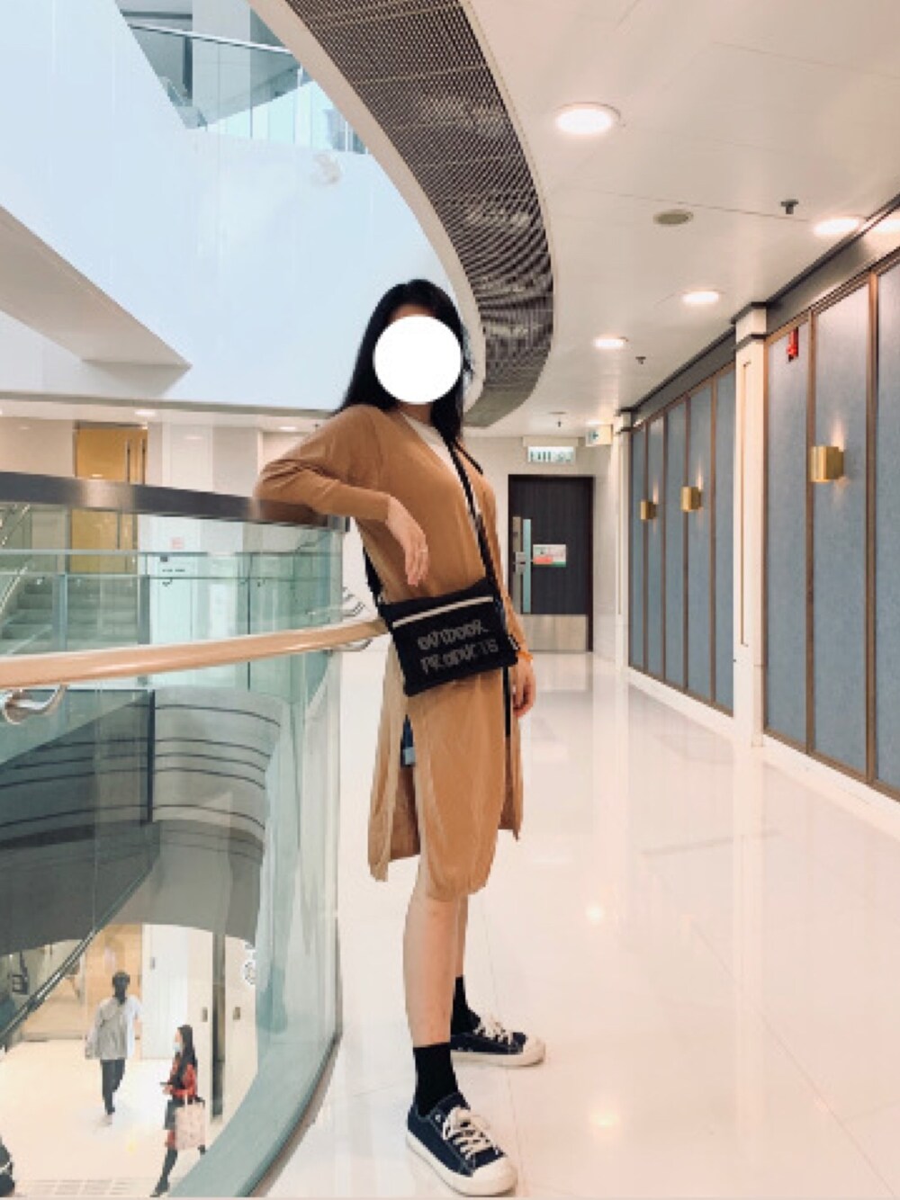 「164cm、ootd、街頭穿搭」｜「UNIQLOのアイテム（その他アウター、ブラウン系）」を使った、Regina 💜さん（レディース・164cm）の春コーディネートの1枚目の写真