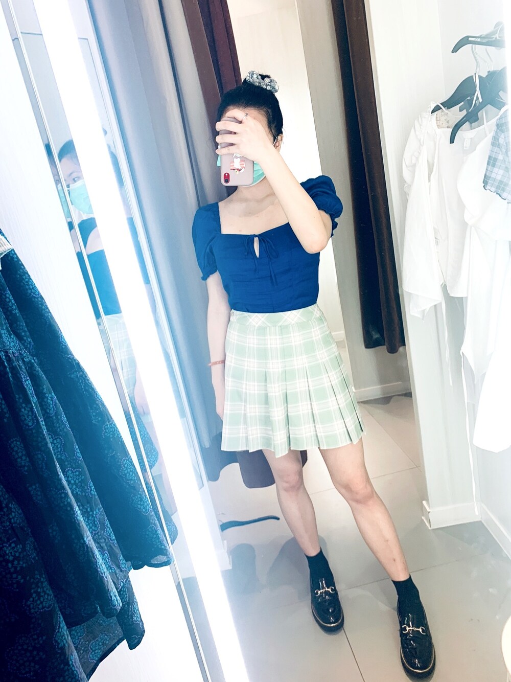 「school style、街頭穿搭、夏、164cm、休閒」｜「ZARAのアイテム（その他トップス、ブルー系）」を使った、Regina 💜さん（レディース・164cm）の夏コーディネートの1枚目の写真