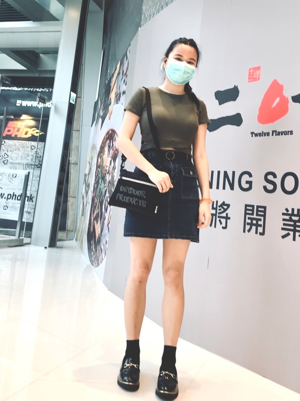 「ootd、街頭穿搭、164cm」｜「OUTDOOR PRODUCTSのＣＲＥＥＫ　ＳＡＣＯＣＨＥ サコッシュ　ブランドロゴ（ショルダーバッグ、ブルー系）」を使った、Regina 💜さん（レディース・164cm）の夏コーディネートの1枚目の写真