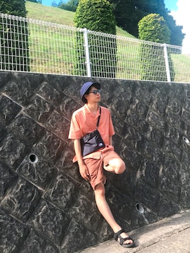 「アイテム（チノパンツ、オレンジ系）」を使った、Yukiさん（メンズ・180cm）の夏コーディネート