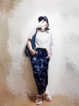 「花柄パンツ」｜「アイテム（キャップ）」を使った、wakaba@さん（レディース・163cm）の夏コーディネート